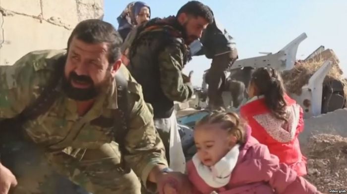 SOHR: Алепподан мыңдаған адам бас сауғалап қаша бастады