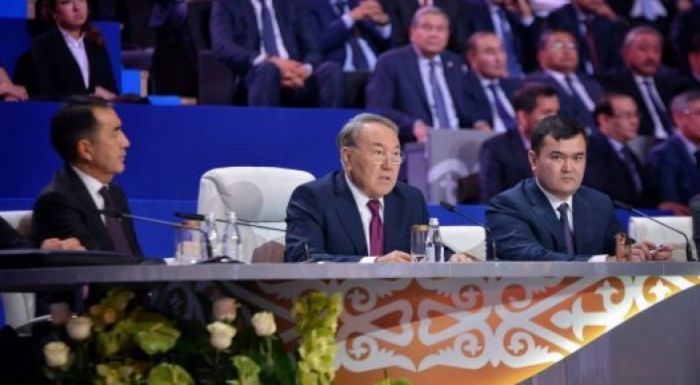 Назарбаев Сыртқы істер және сауда министрлігін құруды ұсынды