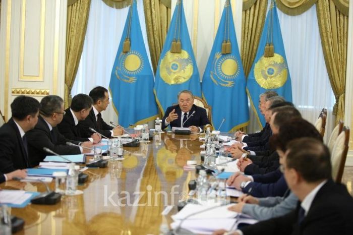 Нұрсұлтан Назарбаев Конституцияға өзгерістер неліктен Парламент арқылы енгізілетіндігін түсіндірді   