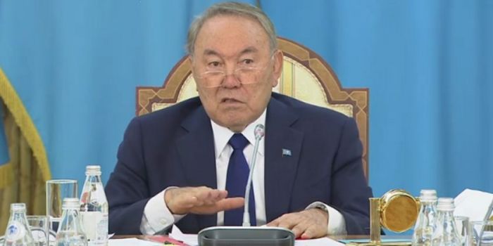 Нұрсұлтан Назарбаев Конституцияның 26-бабын ескі редакцияда қалдыруды ұсынды  