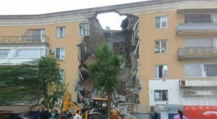 Ресейдегі Волгоград қаласында болған жарылыстан көпқабатты үй опырылды  