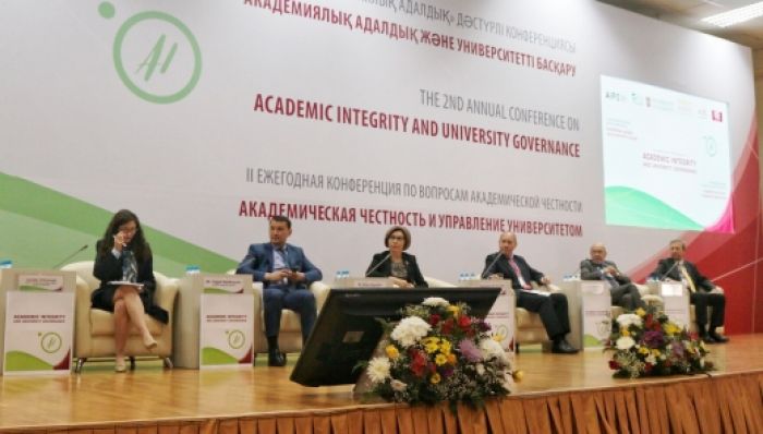 Оқытушылардың пара алуына жалақының аздығы себеп – профессор  