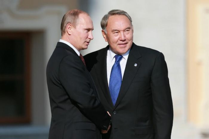 Назарбаев пен Путин алдағы сирияаралық келіссөздер кестесін талқылады 