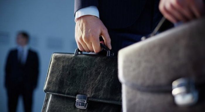 Мәжіліс отырысында бір-біріне мүлде қайшы ақпарат берген шенеуніктер ұятқа қалды  