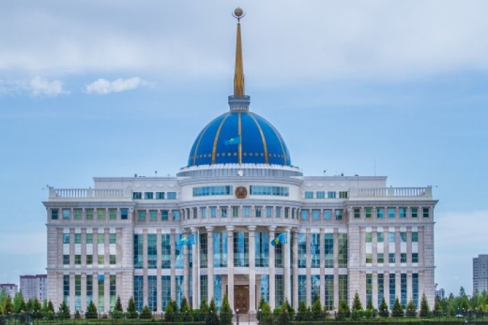 Елбасы Иран президентіне көңіл айтты  