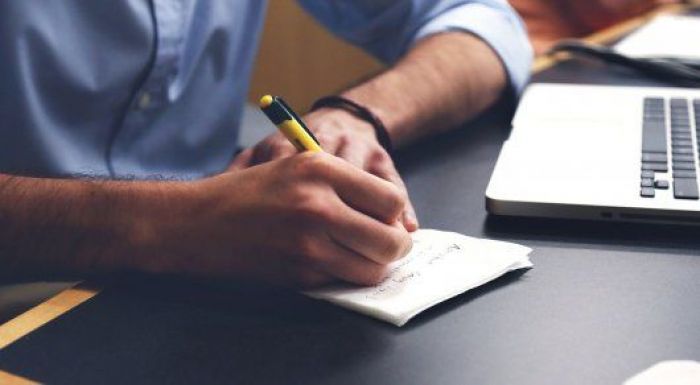 Журналистік сауалхатқа уақытында жауап бермеген қызметкерлерді жұмыстан босату ұсынылды  