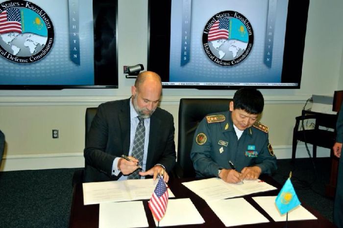 Қазақстан мен АҚШ арасындағы әскери ынтымақтастықтың кезекті жоспарына қол қойылды   