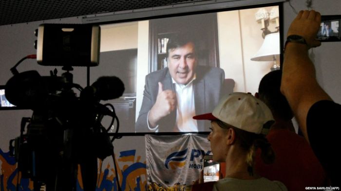 Саакашвили Порошенконы сынап, Украинаға қайта оралатынын мәлімдеді