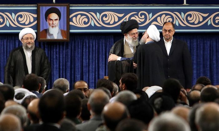 Иран рухани көсемі Хасан Руханиды қайталай президент етіп тағайындады 
