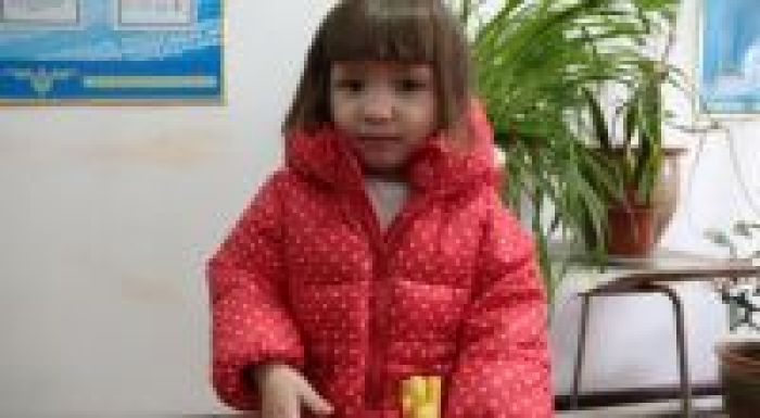 ​Астанада түнде жалғыз жүрген 3 жасар қыздың туыстары әлі табылмады