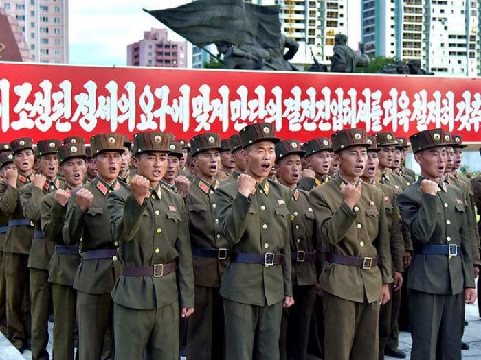 ​Солтүстік Корея басшысы әскерилерге кез келген сәтте соққы жасауға дайын болуды бұйырды 