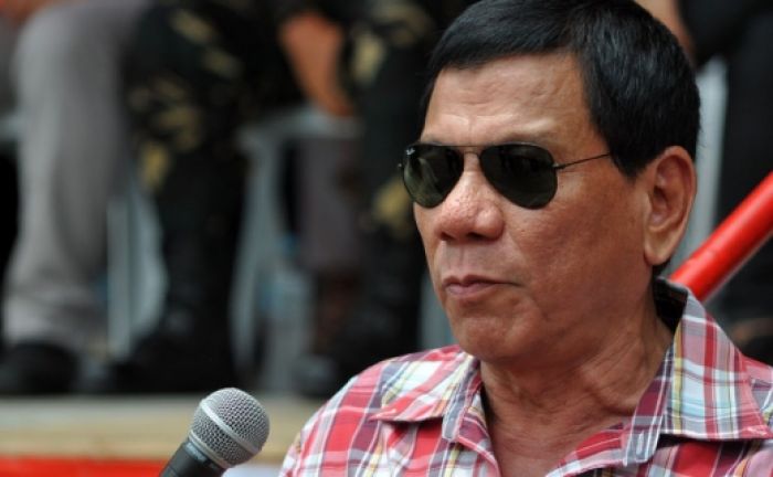 ​Филиппин Президенті полицейлерге тұтқындауға қарсылық көрсеткендерді өлтіруге рұқсат берді 