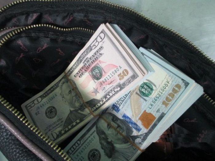 Қалтасы қалың жолаушы