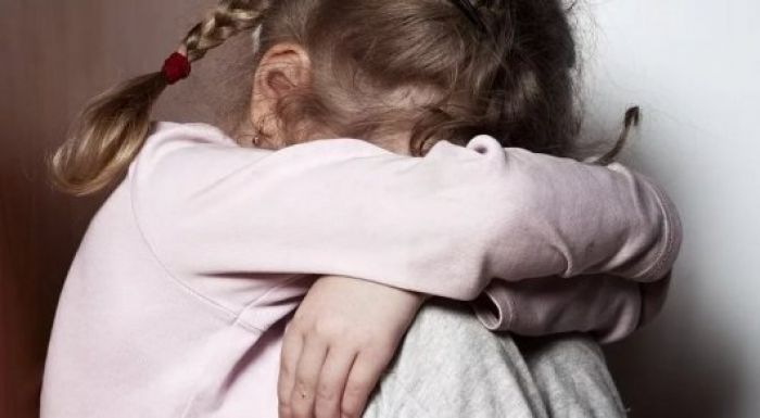 Қостанай облысында ән-күй пәнінің мұғалімі оқушы қыздарды азғырды деп айыпталды 