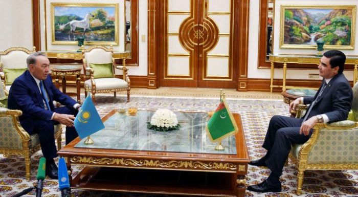 Назарбаев Түрікменстан президентімен кездесті