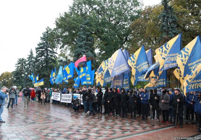 Жоғарғы Рада Донбасқа қатысты заң жобасын қарауды кейінге қалдырды