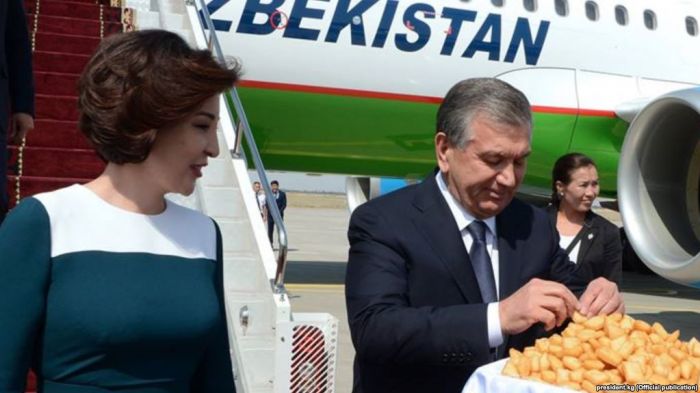 Президент Мирзияев олигарх Усмановтың ұшағын "жалға алған"