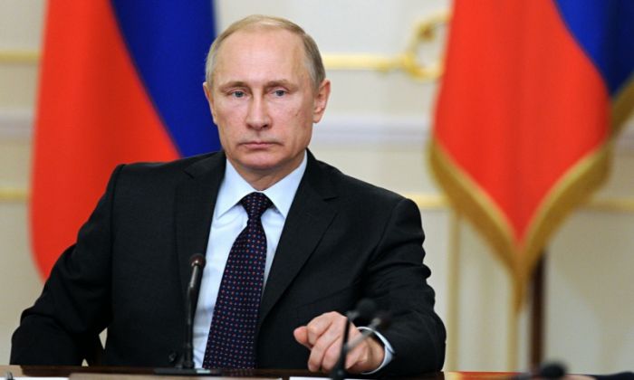 Владимир Путин Президент жалақысын төмендететін жарлыққа қол қойды 