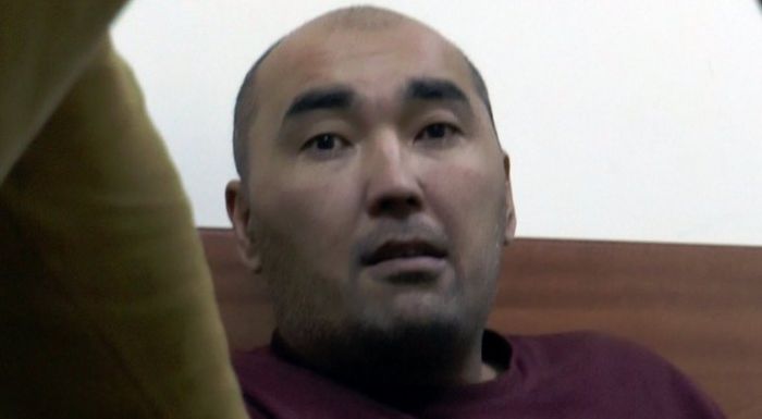 "Сайттарда танысып, ұйықтататын дәрі берген". Алматыда қыздарды тонаумен айналысқан ер адам ұсталды 