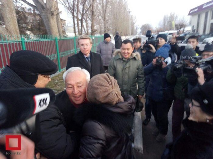 Сейтқазы Матаев мерзімінен бұрын шартты түрде босатылды