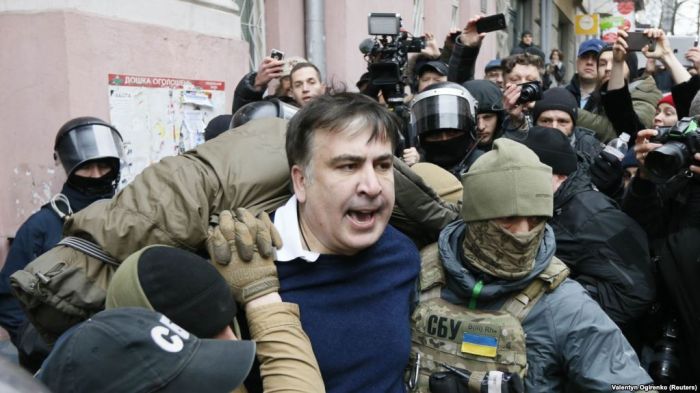 Киевте Саакашвилиді қауіпсіздік қызметкерлері ұстады