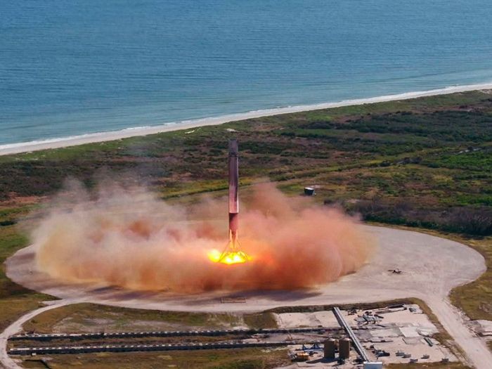 SpaceX АҚШ-тың құпия спутнигін орбитаға шығара алмады