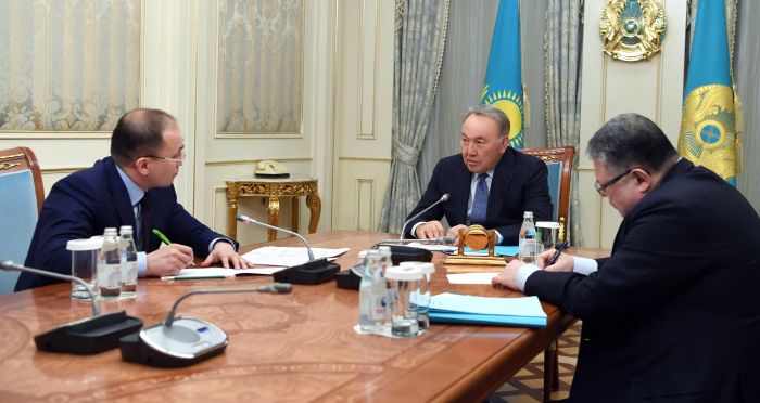 Назарбаев: Парламент пен Үкімет тек мемлекеттік тілде жұмыс жасауы керек