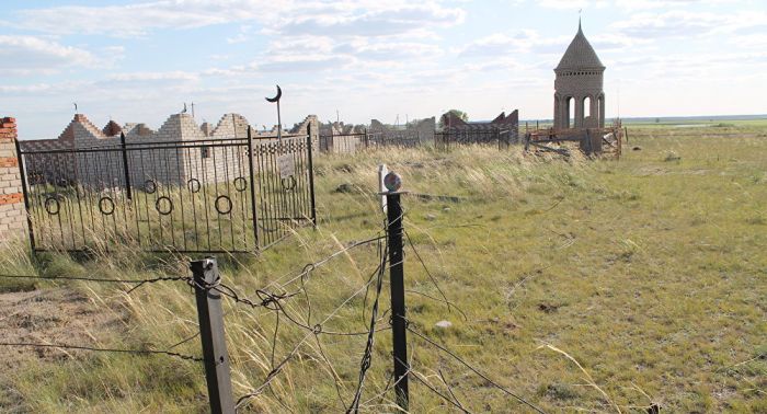 Оралда зираттан жаңа туған сәбидің денесі табылды