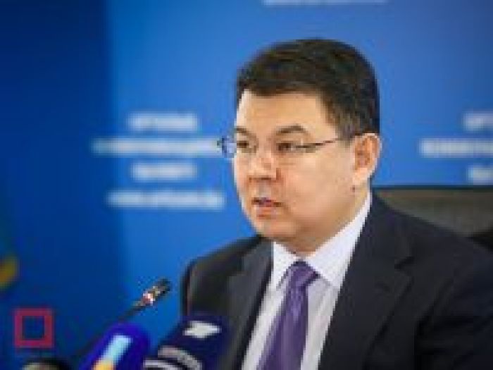 "Есеңгіреп қалдық". Бозымбаев вице-министр Сәдібековтің ұсталуы жайлы