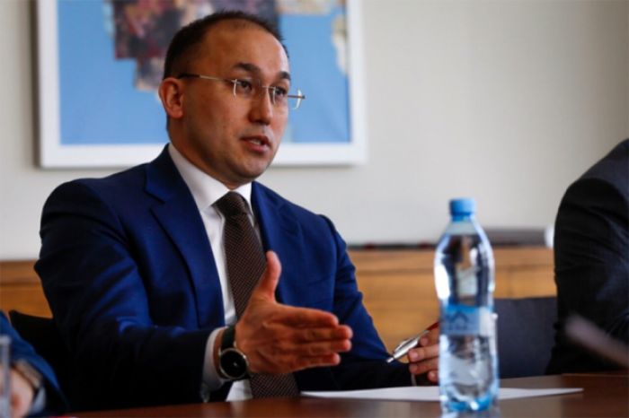 ​Дәурен Абаев мемлекеттік органдардың баспасөз хатшыларының міндеттерін бекітті 