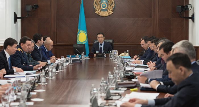 Сағынтаев Шөкеевке: Елбасының алдында тағы да ұятқа қалмайық