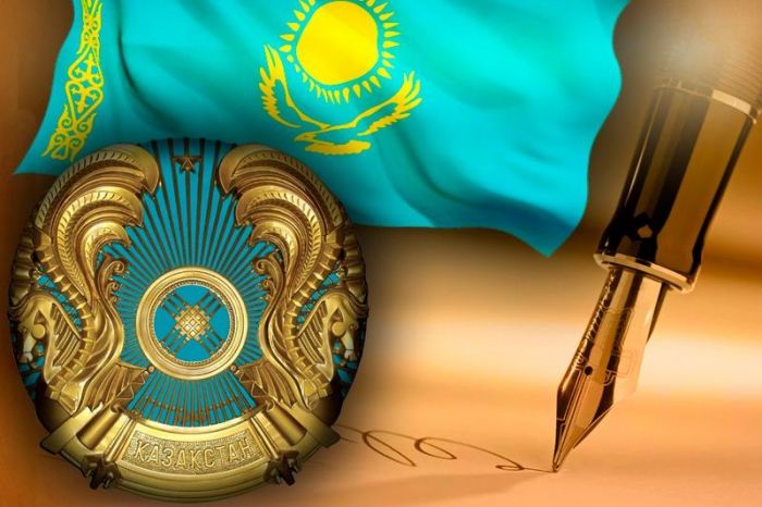 ​Елбасы жоғары әскери және арнаулы атақтар беру туралы Жарлыққа қол қойды