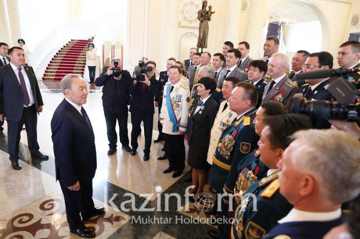 ​Нұрсұлтан Назарбаев генералдарға кеңес берді 