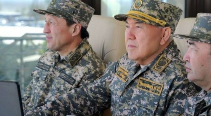 ​Қазақстанда Отан қорғаушы күніне арналған әскери шеру өтіп жатыр 