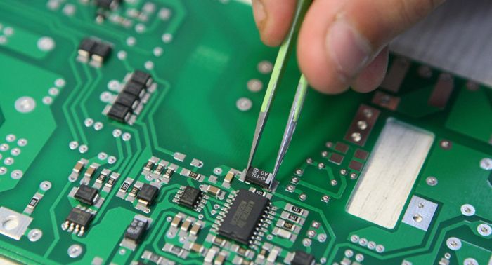 "Көздегі интернет, сөйлейтін чип". Алдағы 30 жылда не болады?