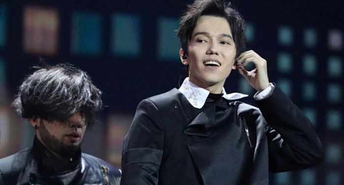 Димаш Құдайбергеннің алғашқы бейнебаяны жарық көрді