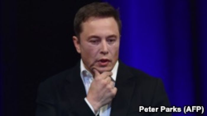 Илон Маск: Тыңшы Tesla-дан мәлімет ұрлаған