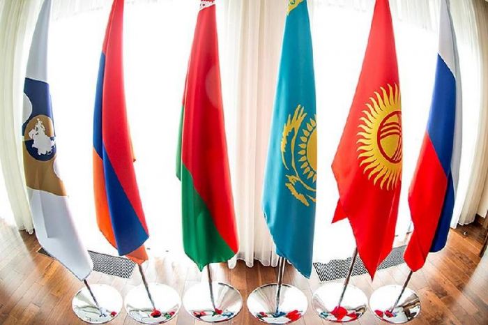 ​Мәжіліс шетелде жұмыс істейтін азаматтардың құқығын қорғайтын құжатты мақұлдады 