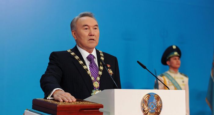Өмір бойғы мәртебе: Назарбаев Конституциялық кеңеске өтініш білдірді