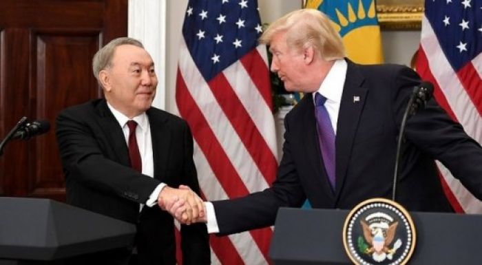 ​Дональд Трамп Назарбаевқа хат жолдады 