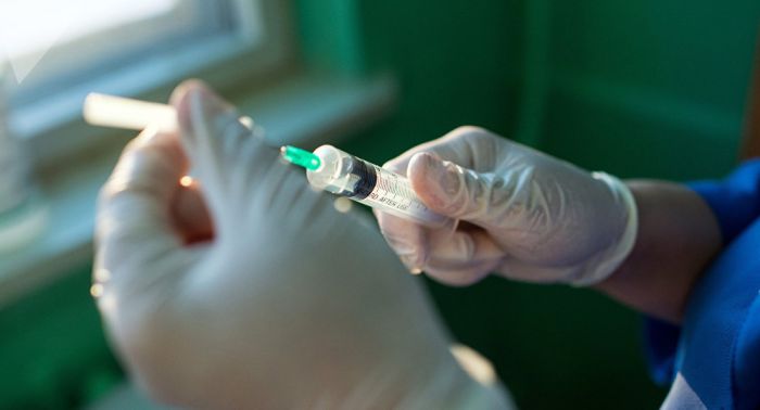 Қазақстанда балаға екпе салдырудан бас тартқан ата-аналарға айыппұл салынуы мүмкін