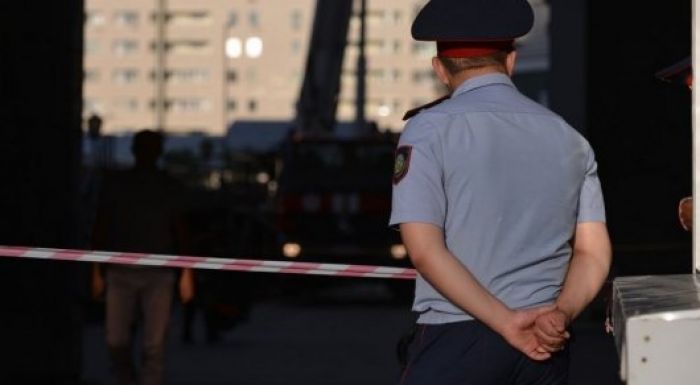 ​Алматыда әріптесінен оқ жарақатын алған полицей қайтыс болды