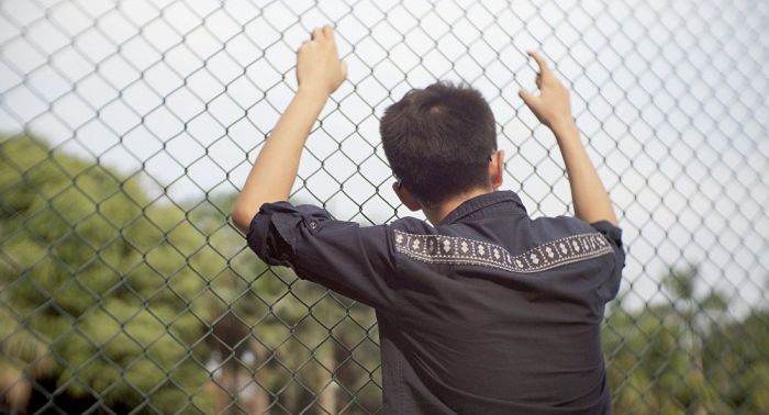 "Қол-аяғын ұстап тұр". Түркістан облысында жасөспірімді сыныптастары зорлаған