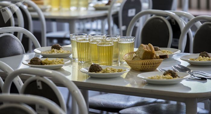 Енді астаналық оқушылар мектеп асханасында көлік картасымен есептесе алады