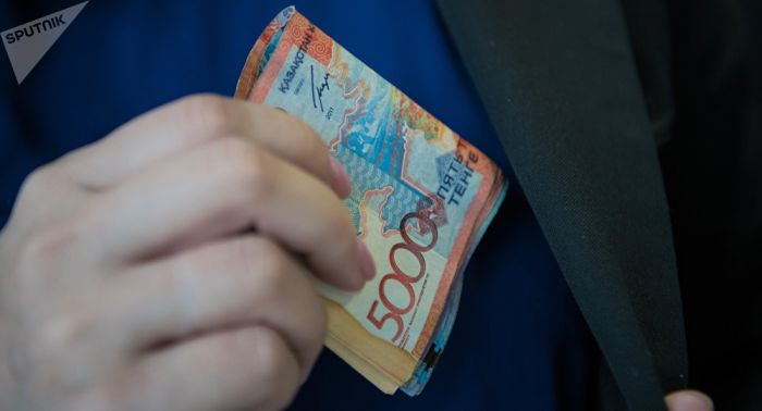 Қазақстанның Өзбекстандағы елшісі 400 мың доллар қымқырғаны үшін айыпталды