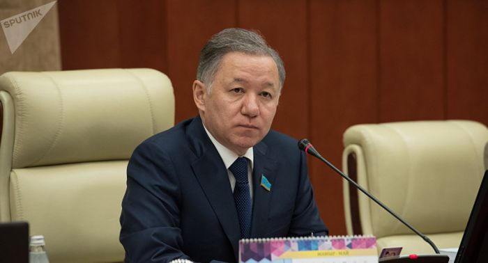 Нығматулин қазақша білмейтін вице-министрді әбден ұялтты