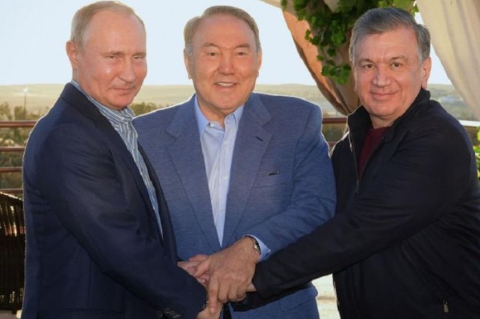​Нұрсұлтан Назарбаев Ресей және Өзбекстан президенттерімен кездесті 