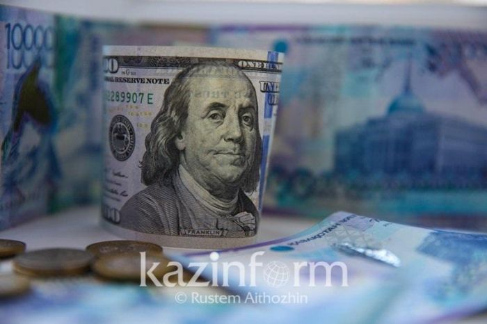 ​ҰБ басшысы теңгенің айырбас бағамына қатысты тәуекелдерді айтты 