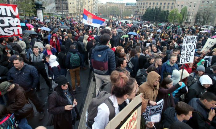 ​Сербия халқы президенттің отставкаға кетуін талап етті 