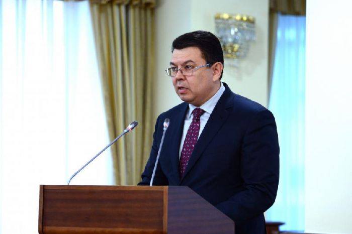 ​Төртінші мұнай өңдеу зауыты әлі салынбайды - Қанат Бозымбаев 